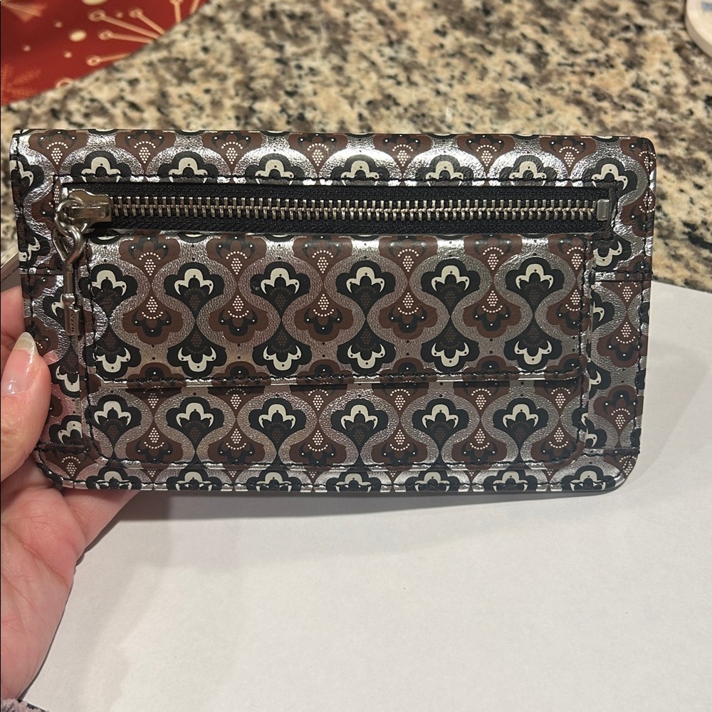 Fossil Crossbody Wallet - Picture 3 of 6